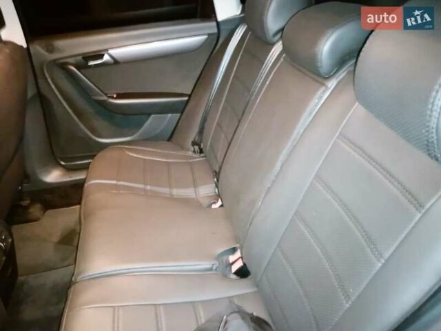 Чорний Фольксваген Пассат, об'ємом двигуна 1.97 л та пробігом 285 тис. км за 11900 $, фото 6 на Automoto.ua