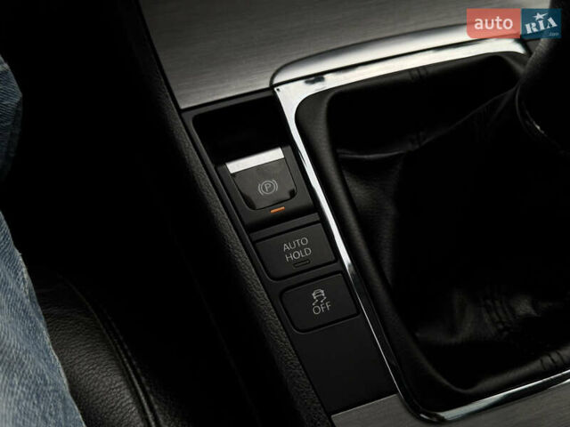 Чорний Фольксваген Пассат, об'ємом двигуна 2 л та пробігом 193 тис. км за 13500 $, фото 70 на Automoto.ua