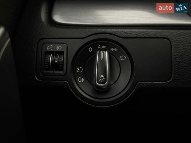 Чорний Фольксваген Пассат, об'ємом двигуна 2 л та пробігом 193 тис. км за 13500 $, фото 56 на Automoto.ua