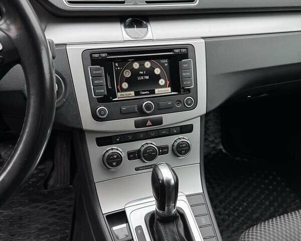 Чорний Фольксваген Пассат, об'ємом двигуна 1.97 л та пробігом 202 тис. км за 11800 $, фото 25 на Automoto.ua