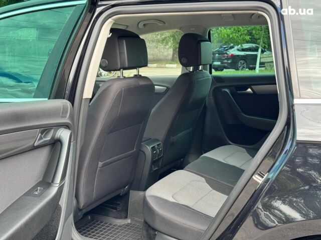 Черный Фольксваген Пассат, объемом двигателя 2 л и пробегом 226 тыс. км за 10490 $, фото 11 на Automoto.ua