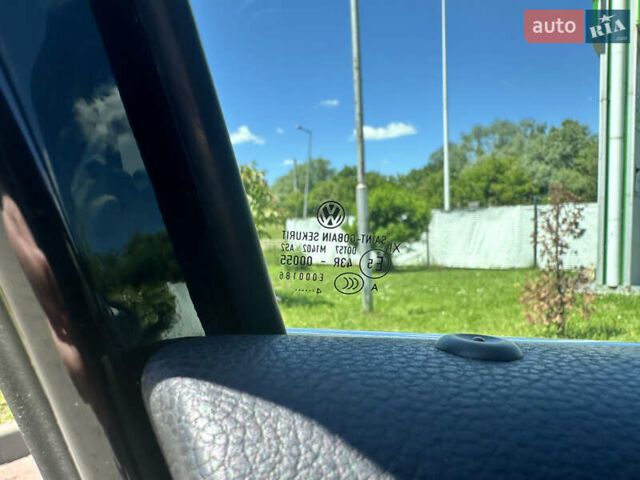 Чорний Фольксваген Пассат, об'ємом двигуна 2 л та пробігом 193 тис. км за 15299 $, фото 17 на Automoto.ua