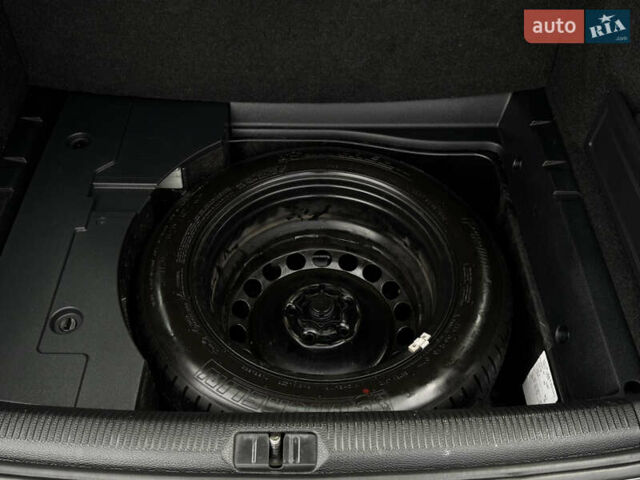 Чорний Фольксваген Пассат, об'ємом двигуна 2 л та пробігом 193 тис. км за 13500 $, фото 28 на Automoto.ua