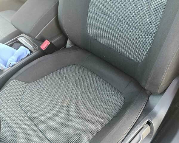 Черный Фольксваген Пассат, объемом двигателя 1.97 л и пробегом 165 тыс. км за 12900 $, фото 8 на Automoto.ua