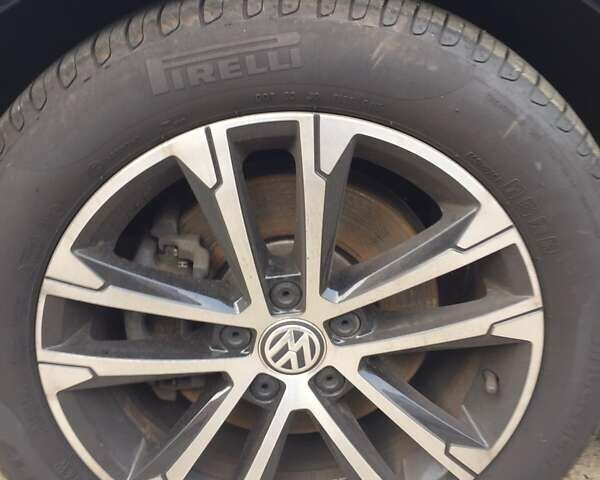 Черный Фольксваген Пассат, объемом двигателя 1.6 л и пробегом 235 тыс. км за 14800 $, фото 23 на Automoto.ua