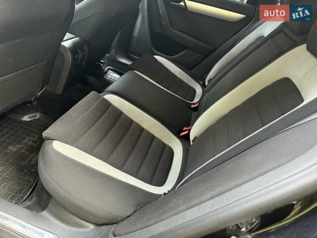 Черный Фольксваген Пассат, объемом двигателя 2 л и пробегом 235 тыс. км за 12300 $, фото 31 на Automoto.ua