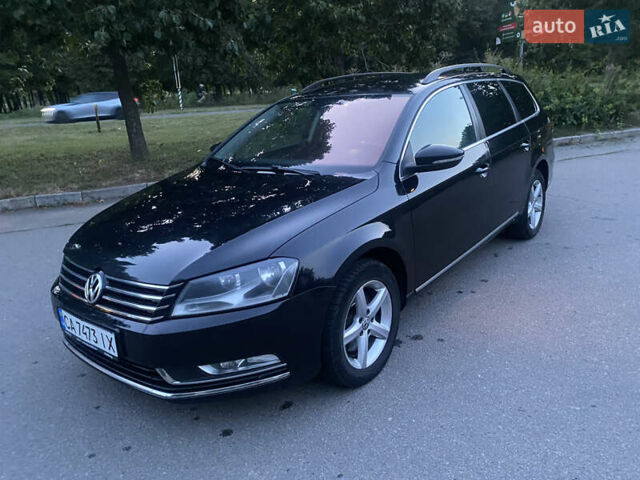 Черный Фольксваген Пассат, объемом двигателя 1.97 л и пробегом 300 тыс. км за 10700 $, фото 2 на Automoto.ua
