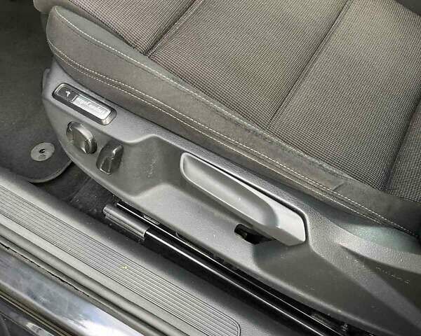 Черный Фольксваген Пассат, объемом двигателя 1.6 л и пробегом 235 тыс. км за 14800 $, фото 24 на Automoto.ua