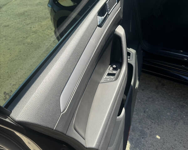 Чорний Фольксваген Пассат, об'ємом двигуна 1.97 л та пробігом 315 тис. км за 15600 $, фото 44 на Automoto.ua