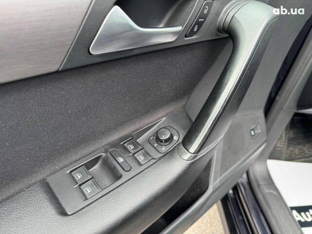 Черный Фольксваген Пассат, объемом двигателя 2 л и пробегом 226 тыс. км за 10490 $, фото 18 на Automoto.ua