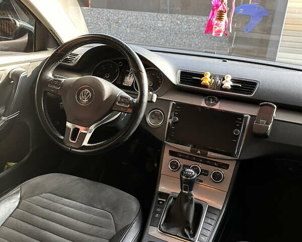 Черный Фольксваген Пассат, объемом двигателя 2 л и пробегом 270 тыс. км за 13650 $, фото 11 на Automoto.ua