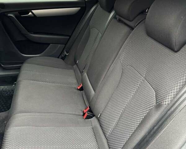 Чорний Фольксваген Пассат, об'ємом двигуна 2 л та пробігом 202 тис. км за 11800 $, фото 20 на Automoto.ua