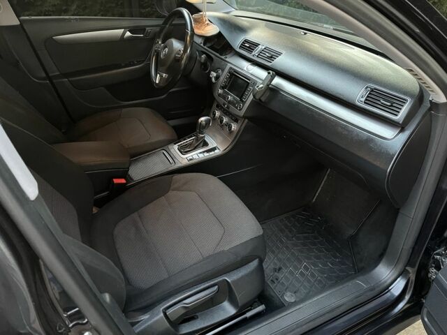 Чорний Фольксваген Пассат, об'ємом двигуна 2 л та пробігом 321 тис. км за 11000 $, фото 16 на Automoto.ua