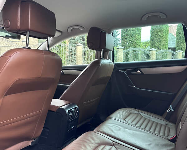 Чорний Фольксваген Пассат, об'ємом двигуна 2 л та пробігом 223 тис. км за 13990 $, фото 52 на Automoto.ua