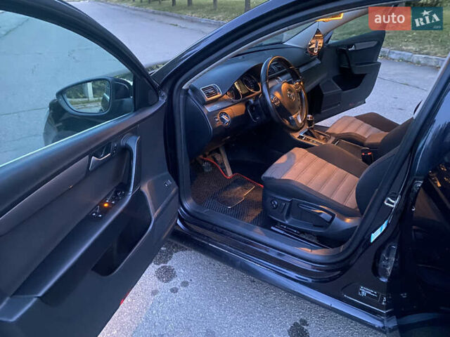 Черный Фольксваген Пассат, объемом двигателя 1.97 л и пробегом 300 тыс. км за 10700 $, фото 12 на Automoto.ua