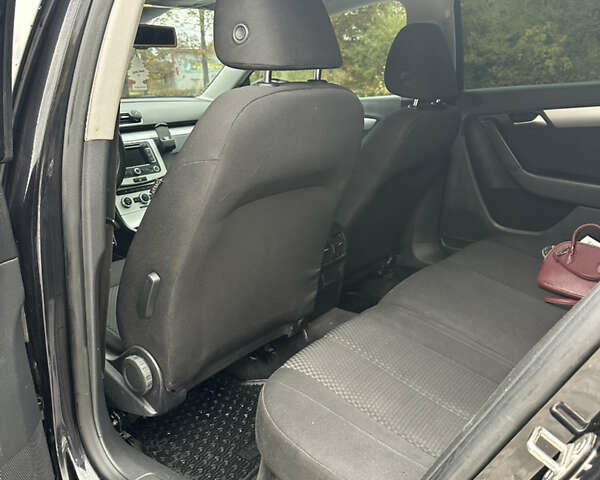 Чорний Фольксваген Пассат, об'ємом двигуна 1.97 л та пробігом 286 тис. км за 10999 $, фото 15 на Automoto.ua