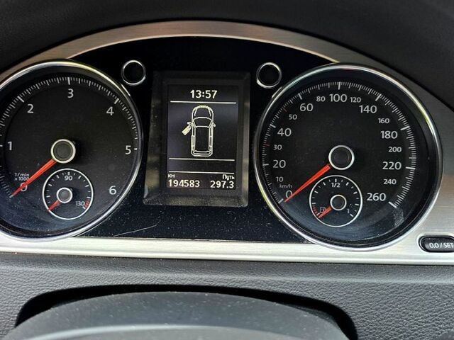 Черный Фольксваген Пассат, объемом двигателя 2 л и пробегом 200 тыс. км за 14590 $, фото 6 на Automoto.ua