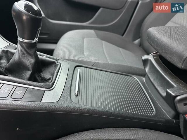 Чорний Фольксваген Пассат, об'ємом двигуна 1.97 л та пробігом 268 тис. км за 9999 $, фото 43 на Automoto.ua