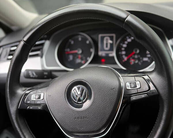 Чорний Фольксваген Пассат, об'ємом двигуна 1.97 л та пробігом 290 тис. км за 12500 $, фото 6 на Automoto.ua