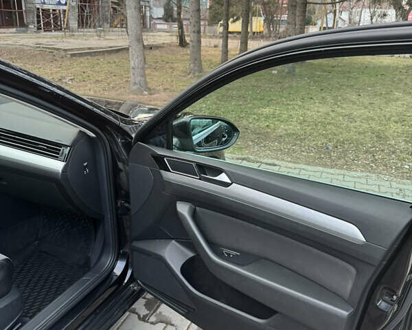 Черный Фольксваген Пассат, объемом двигателя 1.97 л и пробегом 270 тыс. км за 14800 $, фото 11 на Automoto.ua