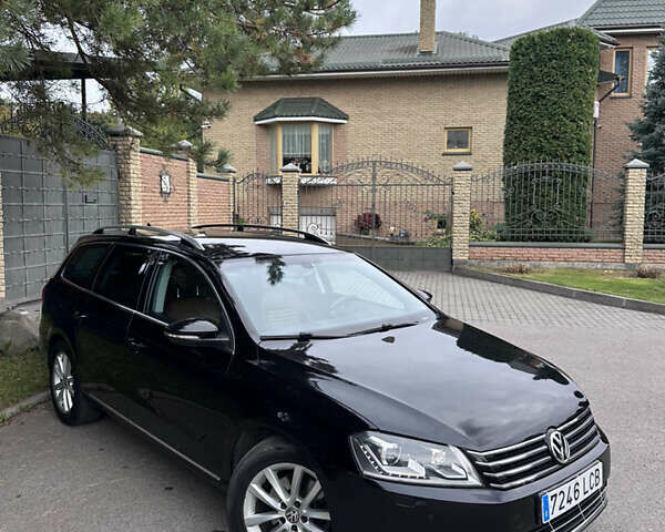 Чорний Фольксваген Пассат, об'ємом двигуна 2 л та пробігом 223 тис. км за 13990 $, фото 13 на Automoto.ua