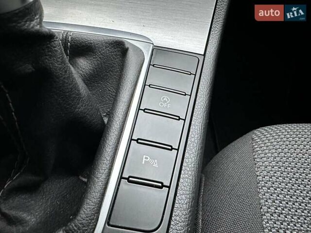 Чорний Фольксваген Пассат, об'ємом двигуна 1.97 л та пробігом 268 тис. км за 9999 $, фото 75 на Automoto.ua