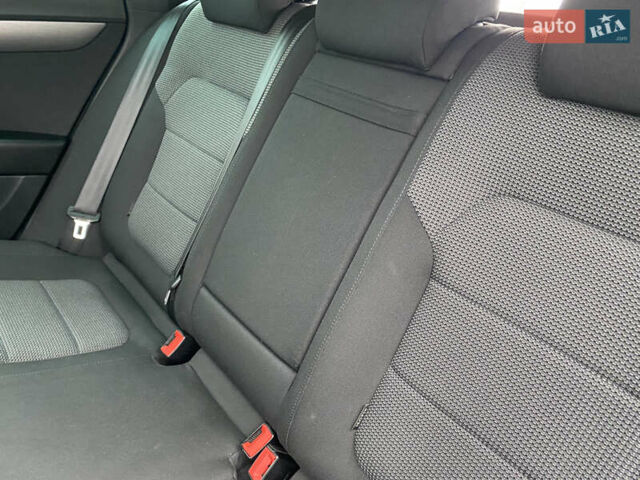 Черный Фольксваген Пассат, объемом двигателя 2 л и пробегом 232 тыс. км за 11500 $, фото 71 на Automoto.ua