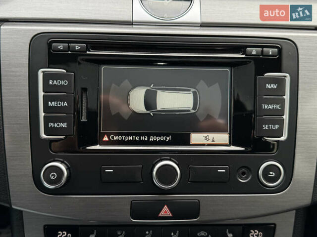 Чорний Фольксваген Пассат, об'ємом двигуна 2 л та пробігом 193 тис. км за 13500 $, фото 72 на Automoto.ua