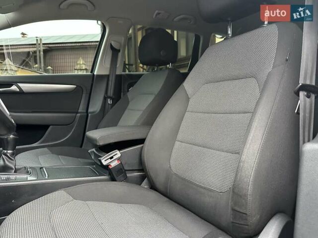 Чорний Фольксваген Пассат, об'ємом двигуна 1.97 л та пробігом 268 тис. км за 9999 $, фото 33 на Automoto.ua