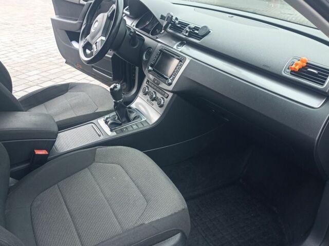 Черный Фольксваген Пассат, объемом двигателя 2 л и пробегом 236 тыс. км за 10700 $, фото 11 на Automoto.ua