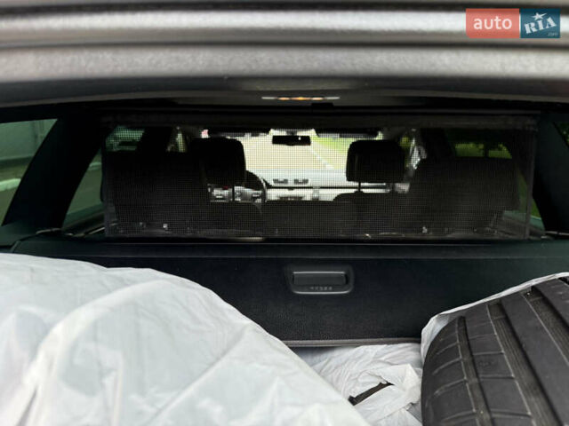 Чорний Фольксваген Пассат, об'ємом двигуна 2 л та пробігом 365 тис. км за 10999 $, фото 20 на Automoto.ua