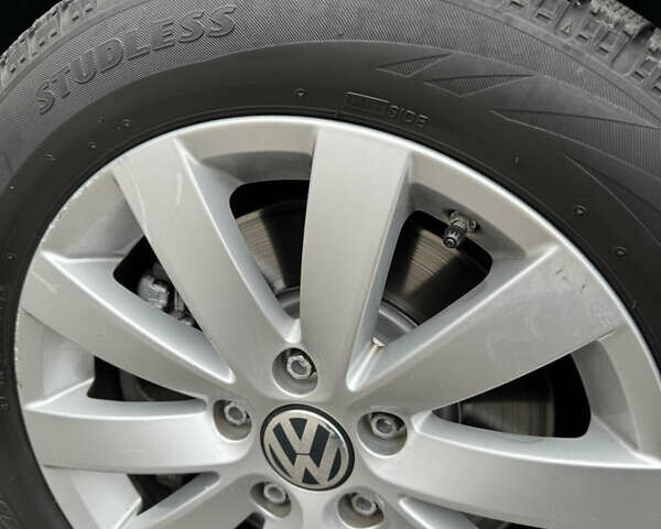 Черный Фольксваген Пассат, объемом двигателя 2 л и пробегом 202 тыс. км за 11800 $, фото 13 на Automoto.ua