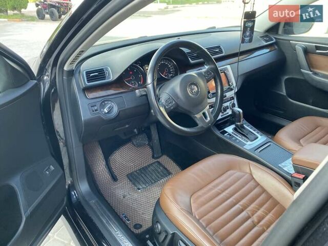 Черный Фольксваген Пассат, объемом двигателя 2 л и пробегом 275 тыс. км за 13599 $, фото 15 на Automoto.ua