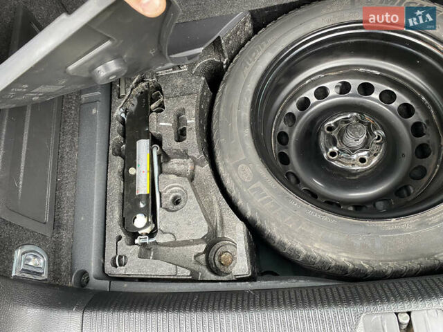 Черный Фольксваген Пассат, объемом двигателя 2 л и пробегом 232 тыс. км за 11500 $, фото 56 на Automoto.ua