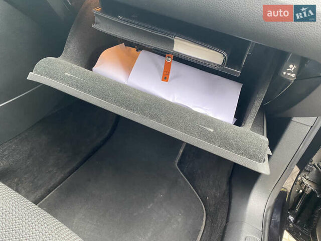 Черный Фольксваген Пассат, объемом двигателя 2 л и пробегом 232 тыс. км за 11500 $, фото 78 на Automoto.ua