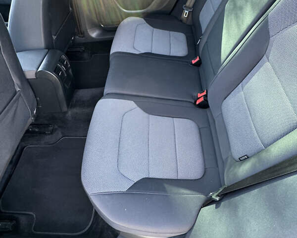 Черный Фольксваген Пассат, объемом двигателя 2 л и пробегом 315 тыс. км за 12400 $, фото 16 на Automoto.ua