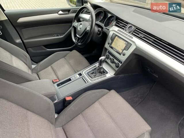 Черный Фольксваген Пассат, объемом двигателя 2 л и пробегом 270 тыс. км за 14600 $, фото 39 на Automoto.ua