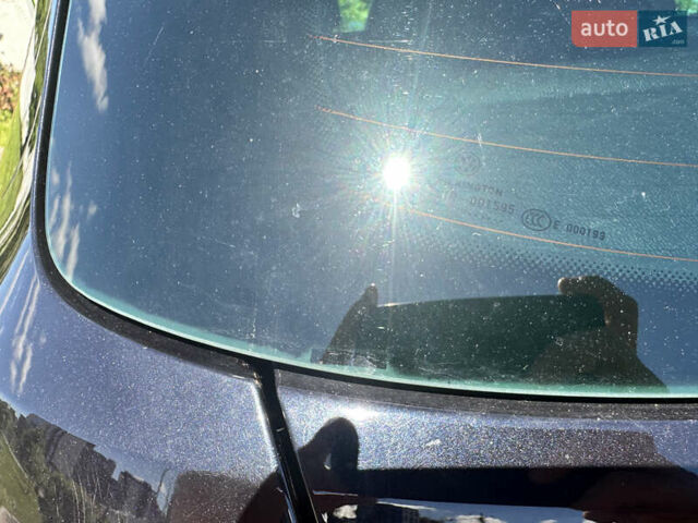 Чорний Фольксваген Пассат, об'ємом двигуна 2 л та пробігом 193 тис. км за 15299 $, фото 13 на Automoto.ua