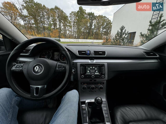 Чорний Фольксваген Пассат, об'ємом двигуна 2 л та пробігом 193 тис. км за 13500 $, фото 80 на Automoto.ua