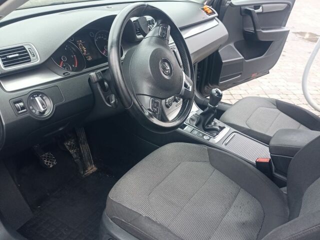 Черный Фольксваген Пассат, объемом двигателя 2 л и пробегом 236 тыс. км за 10700 $, фото 12 на Automoto.ua