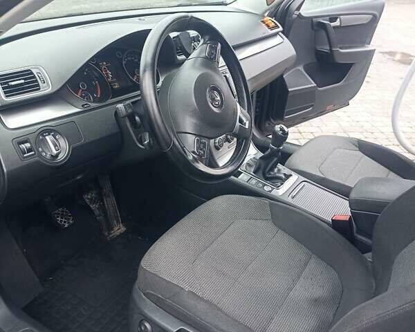 Черный Фольксваген Пассат, объемом двигателя 2 л и пробегом 236 тыс. км за 10700 $, фото 11 на Automoto.ua