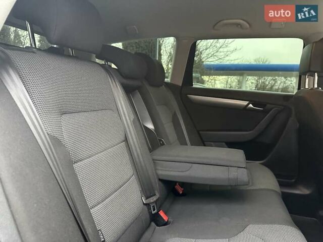 Чорний Фольксваген Пассат, об'ємом двигуна 1.97 л та пробігом 268 тис. км за 9999 $, фото 65 на Automoto.ua