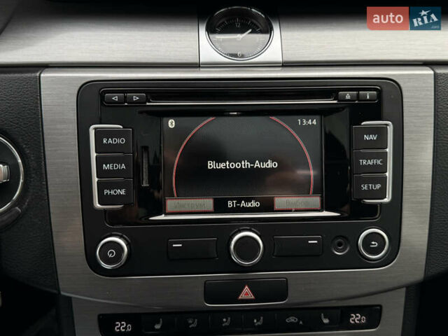 Чорний Фольксваген Пассат, об'ємом двигуна 2 л та пробігом 193 тис. км за 13500 $, фото 65 на Automoto.ua