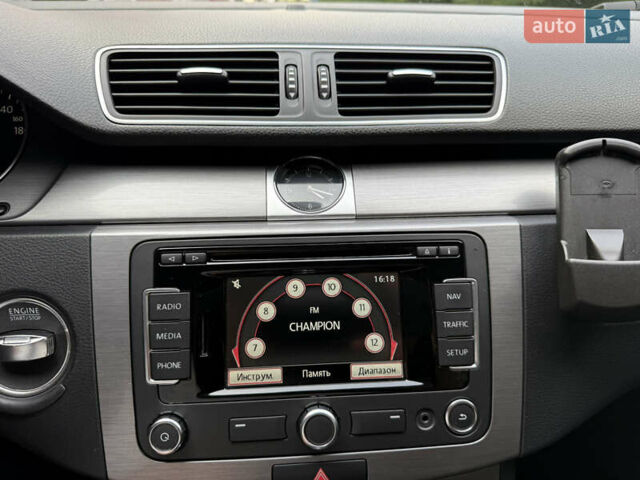 Чорний Фольксваген Пассат, об'ємом двигуна 2 л та пробігом 365 тис. км за 10999 $, фото 31 на Automoto.ua