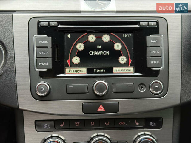 Чорний Фольксваген Пассат, об'ємом двигуна 2 л та пробігом 365 тис. км за 10999 $, фото 28 на Automoto.ua