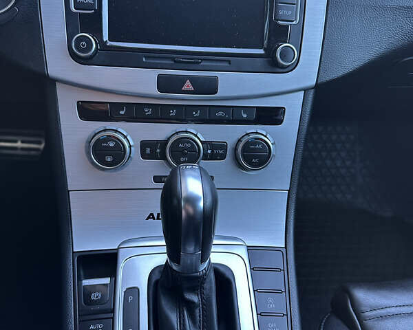 Чорний Фольксваген Пассат, об'ємом двигуна 2 л та пробігом 212 тис. км за 13850 $, фото 20 на Automoto.ua