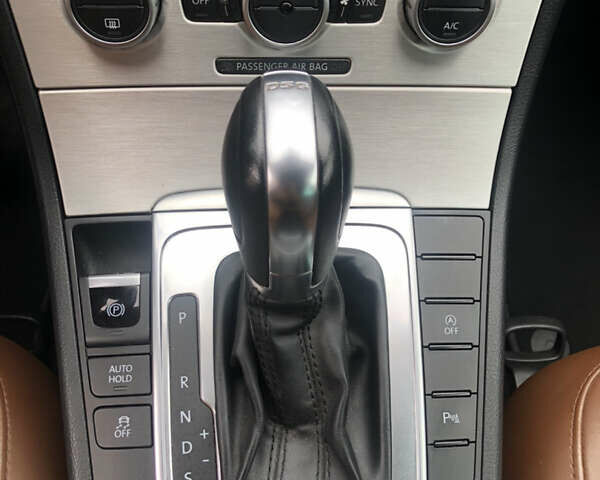 Чорний Фольксваген Пассат, об'ємом двигуна 2 л та пробігом 223 тис. км за 13990 $, фото 84 на Automoto.ua