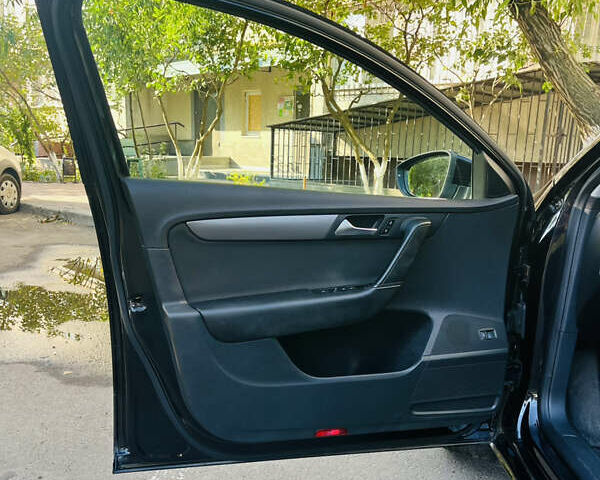 Чорний Фольксваген Пассат, об'ємом двигуна 2 л та пробігом 280 тис. км за 12700 $, фото 10 на Automoto.ua