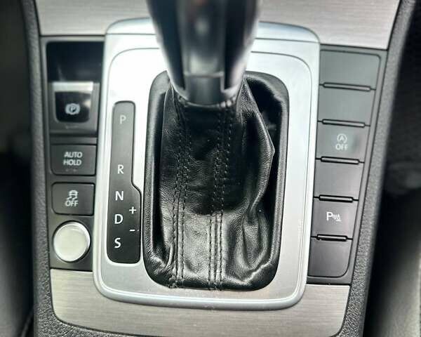 Чорний Фольксваген Пассат, об'ємом двигуна 1.97 л та пробігом 230 тис. км за 10700 $, фото 11 на Automoto.ua