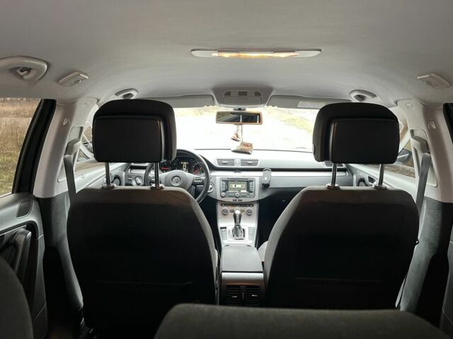 Чорний Фольксваген Пассат, об'ємом двигуна 2 л та пробігом 321 тис. км за 11000 $, фото 11 на Automoto.ua